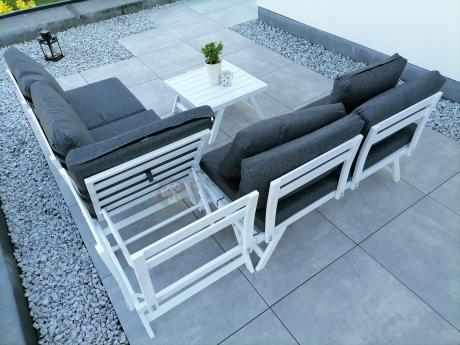 Biały nowoczesny narożnik ogrodowy na mały taras Soletto