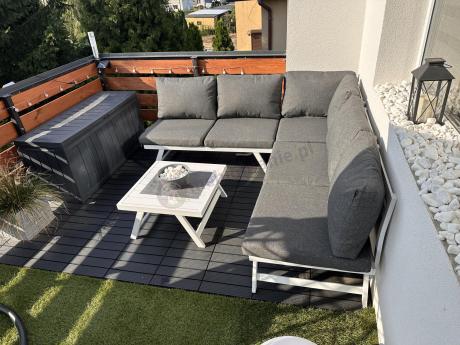 Biały nowoczesny narożnik ogrodowy na mały taras Soletto