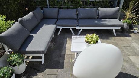 Biały nowoczesny narożnik ogrodowy z leżakiem 255x195 cm Soletto XL