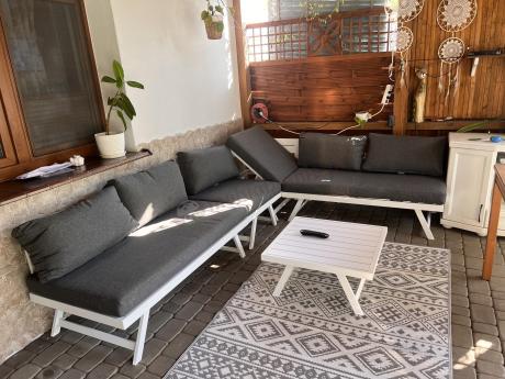 Biały nowoczesny narożnik ogrodowy z leżakiem 255x195 cm Soletto XL