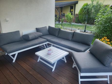 Biały nowoczesny narożnik ogrodowy z leżakiem 255x195 cm Soletto XL