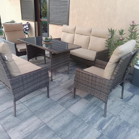 Brązowe eble technorattanowe na 8 osób z wysokimi oparciami Lirata Grande Brown