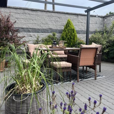 Brązowe meble technorattanowe z wysokim stołem 120cm i sofą Torino Dining