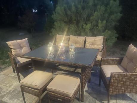 Brązowe meble technorattanowe z wysokim stołem 120cm i sofą Torino Dining