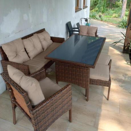Brązowe meble technorattanowe z wysokim stołem 120cm i sofą Torino Dining