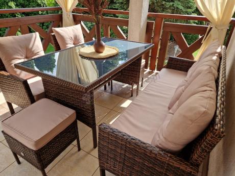 Brązowe meble technorattanowe z wysokim stołem 120cm i sofą Torino Dining