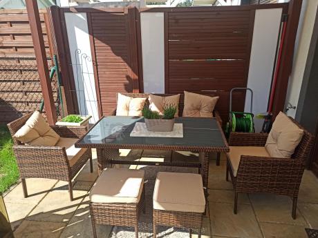 Brązowe meble technorattanowe z wysokim stołem 120cm i sofą Torino Dining