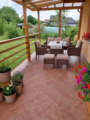 Brązowe meble technorattanowe z wysokim stołem 120cm i sofą Torino Dining