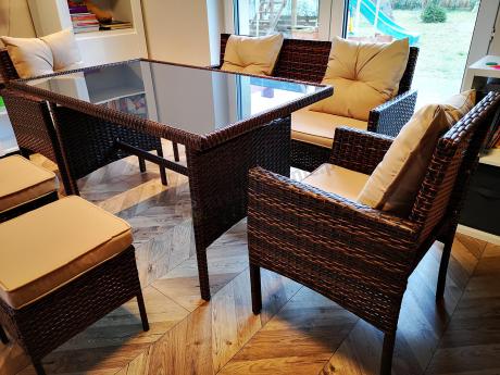 Brązowe meble technorattanowe z wysokim stołem 120cm i sofą Torino Dining