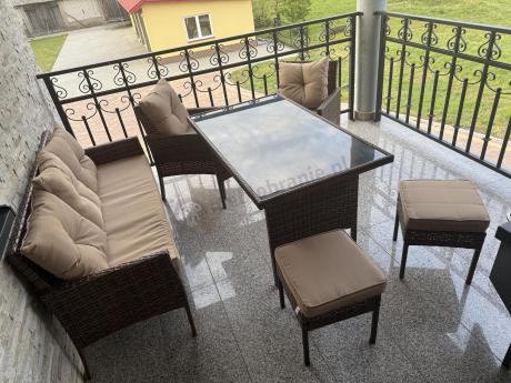 Brązowe meble technorattanowe z wysokim stołem 120cm i sofą Torino Dining