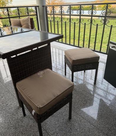Brązowe meble technorattanowe z wysokim stołem 120cm i sofą Torino Dining