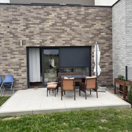 Brązowe meble technorattanowe z wysokim stołem 120cm i sofą Torino Dining