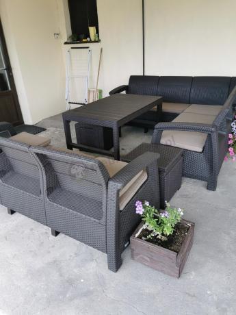 Brązowy narożnik do ogrodu Relly VII ze stołem podnoszonym i fotelem + pufy