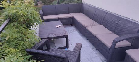 Brązowy narożnik do ogrodu Relly VII ze stołem podnoszonym i fotelem + pufy