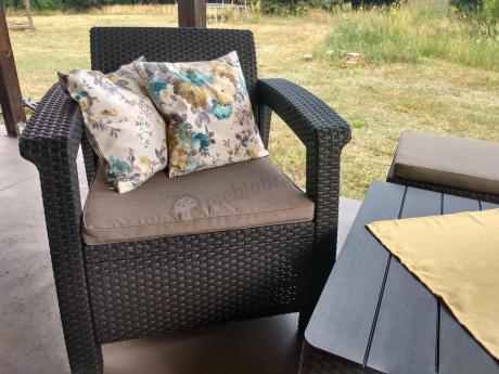 Brązowy narożnik do ogrodu Relly VII ze stołem podnoszonym i fotelem + pufy