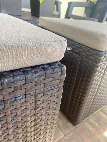 Brązowy narożnik do ogrodu Relly VII ze stołem podnoszonym i fotelem + pufy