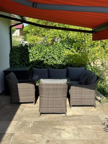 Brązowy narożnik na taras 207x207cm z wysokim stołem i fotelami Novici - Dark Brown