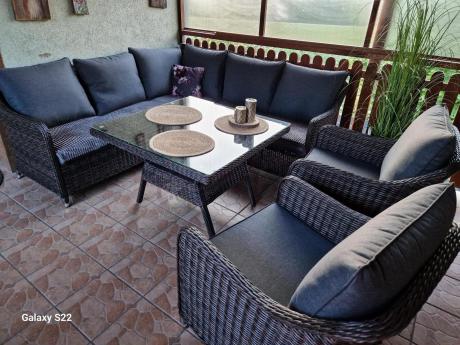 Brązowy narożnik na taras 207x207cm z wysokim stołem i fotelami Novici - Dark Brown