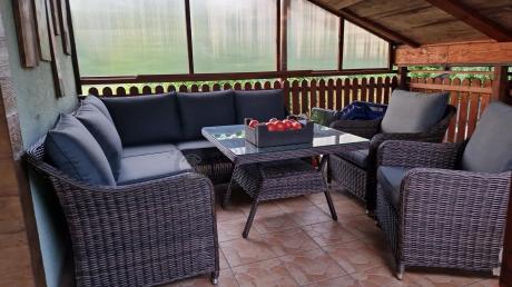 Brązowy narożnik na taras 207x207cm z wysokim stołem i fotelami Novici - Dark Brown