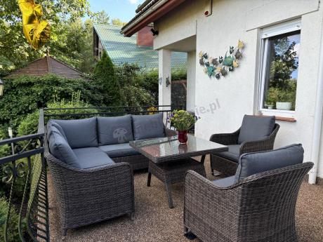 Brązowy narożnik na taras 207x207cm z wysokim stołem i fotelami Novici - Dark Brown