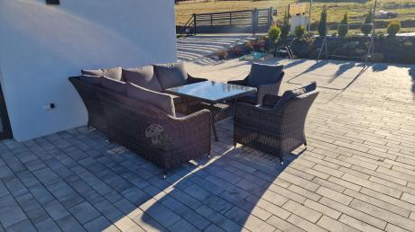 Brązowy narożnik na taras 207x207cm z wysokim stołem i fotelami Novici - Dark Brown