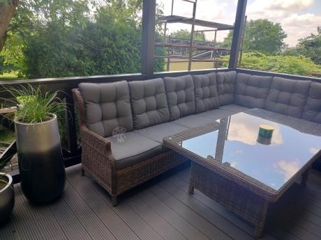 Brązowy narożnik na taras Laritto Corner XL + 2x regulowany fotel i pufy - Dark Brown