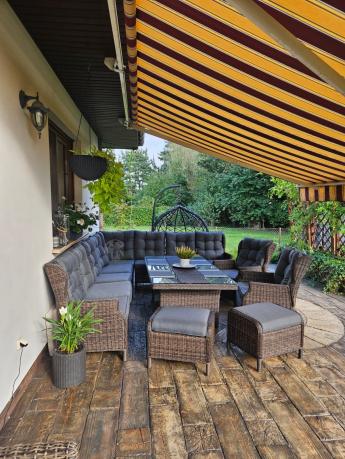 Brązowy narożnik na taras Laritto Corner XL + 2x regulowany fotel i pufy - Dark Brown