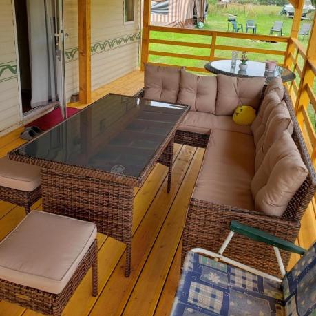 Brązowy narożnik ogrodowy z wysokim stołem 120cm i 3 pufami Torino Corner