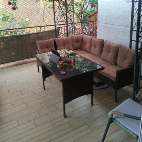 Brązowy narożnik ogrodowy z wysokim stołem 120cm i 3 pufami Torino Corner