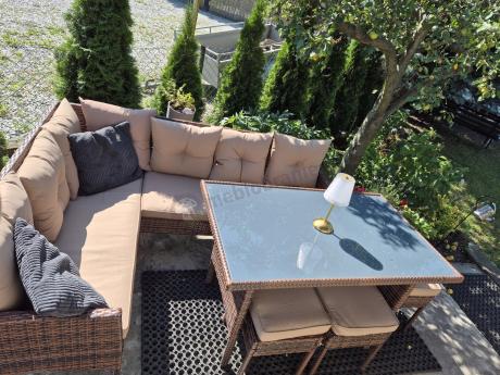 Brązowy narożnik ogrodowy z wysokim stołem 120cm i 3 pufami Torino Corner