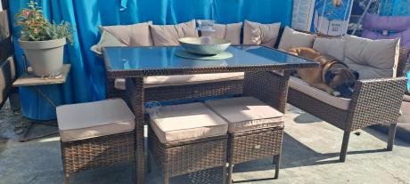 Brązowy narożnik ogrodowy z wysokim stołem 120cm i 3 pufami Torino Corner