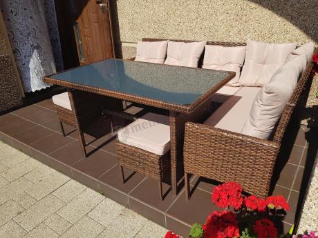 Brązowy narożnik ogrodowy z wysokim stołem 120cm i 3 pufami Torino Corner
