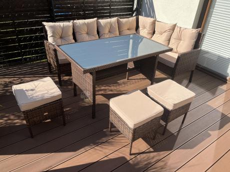 Brązowy narożnik ogrodowy z wysokim stołem 120cm i 3 pufami Torino Corner