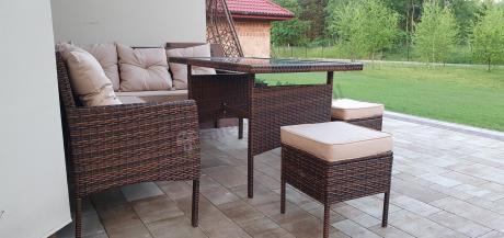 Brązowy narożnik ogrodowy z wysokim stołem 120cm i 3 pufami Torino Corner