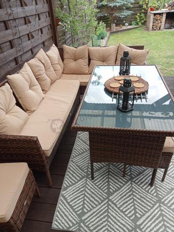 Brązowy narożnik ogrodowy z wysokim stołem 120cm i 3 pufami Torino Corner