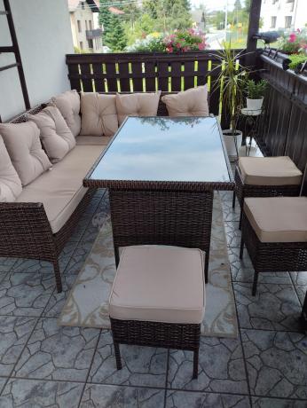 Brązowy narożnik ogrodowy z wysokim stołem 120cm i 3 pufami Torino Corner