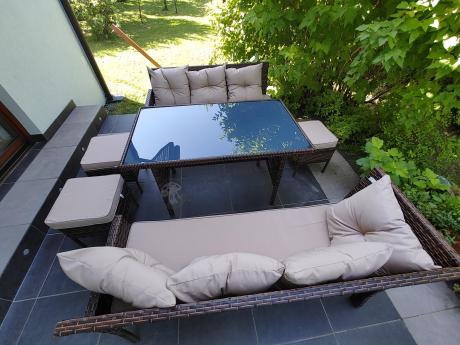 Brązowy narożnik ogrodowy z wysokim stołem 120cm i 3 pufami Torino Corner