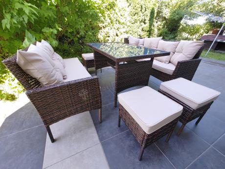 Brązowy narożnik ogrodowy z wysokim stołem 120cm i 3 pufami Torino Corner