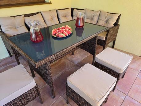 Brązowy narożnik ogrodowy z wysokim stołem 120cm i 3 pufami Torino Corner