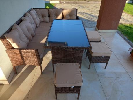 Brązowy narożnik ogrodowy z wysokim stołem 120cm i 3 pufami Torino Corner