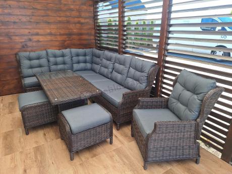 Brązowy narożnik z technorattanu Laritto 251x195cm z wysokim stołem i fotelem - Dark Brown