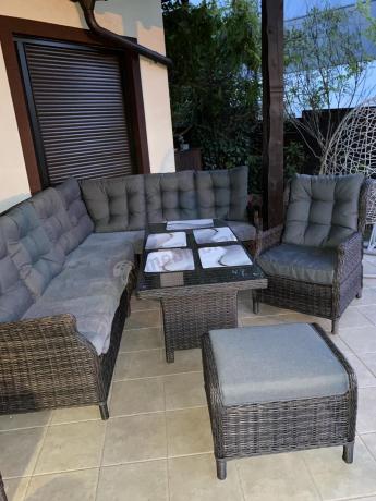 Brązowy narożnik z technorattanu Laritto 251x195cm z wysokim stołem i fotelem - Dark Brown