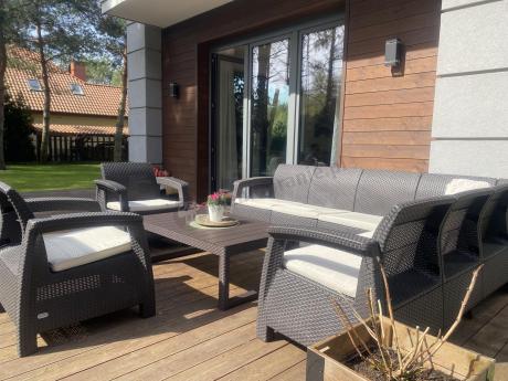 Brązowy zestaw dla 8 osób z narożnikiem, stołem podnoszonym i dwoma fotelami Relly VI