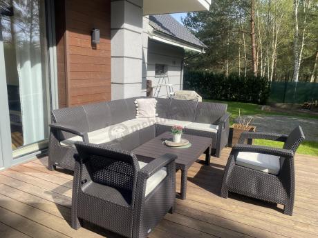 Brązowy zestaw dla 8 osób z narożnikiem, stołem podnoszonym i dwoma fotelami Relly VI