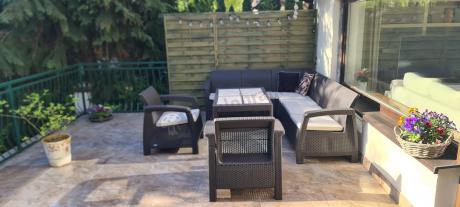 Brązowy zestaw dla 8 osób z narożnikiem, stołem podnoszonym i dwoma fotelami Relly VI