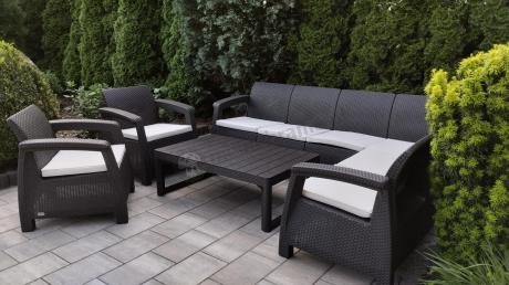 Brązowy zestaw dla 8 osób z narożnikiem, stołem podnoszonym i dwoma fotelami Relly VI