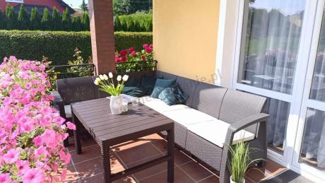 Brązowy zestaw dla 8 osób z narożnikiem, stołem podnoszonym i dwoma fotelami Relly VI