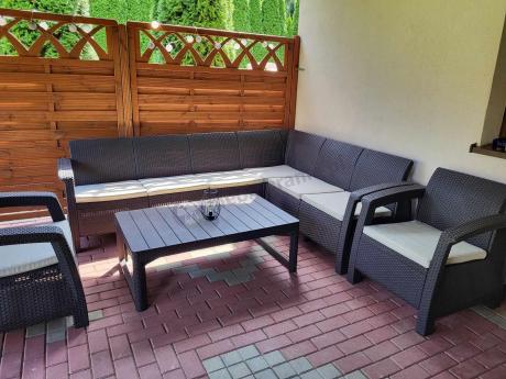 Brązowy zestaw dla 8 osób z narożnikiem, stołem podnoszonym i dwoma fotelami Relly VI