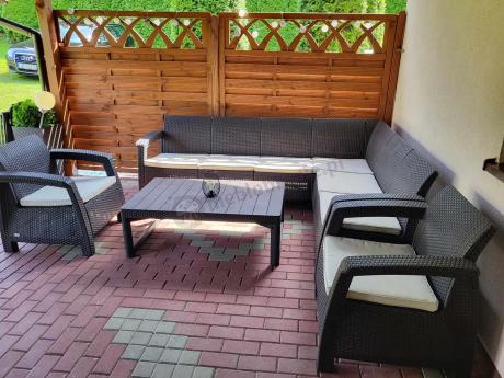 Brązowy zestaw dla 8 osób z narożnikiem, stołem podnoszonym i dwoma fotelami Relly VI