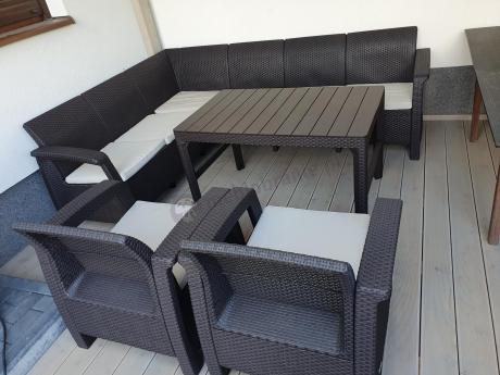 Brązowy zestaw dla 8 osób z narożnikiem, stołem podnoszonym i dwoma fotelami Relly VI